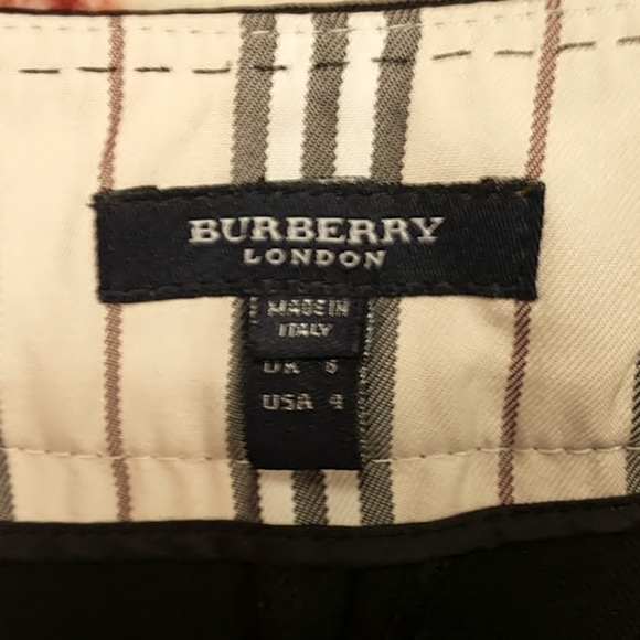 Woman's Burberry 2 piece suit - Picture 4 of 6